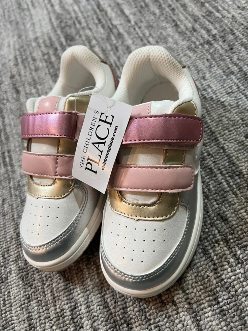 The Children's Place Toddler Girls Shakey Heart Low Top Sneakers Size